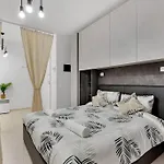 Private Parking-terrace10 Min To Linate Airport * Milano